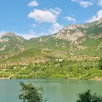 Koman Paradise Vakantiehuis