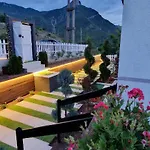 Koman Paradise Vakantiehuis *