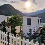 Koman Paradise *