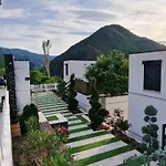 Koman Paradise * Szkodra