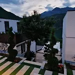 Koman Paradise Vakantiehuis
