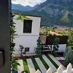 Vakantiehuis Koman Paradise Shkodër