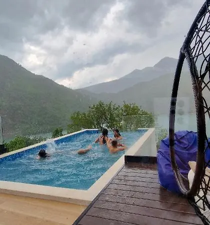Koman Paradise * Shkoder