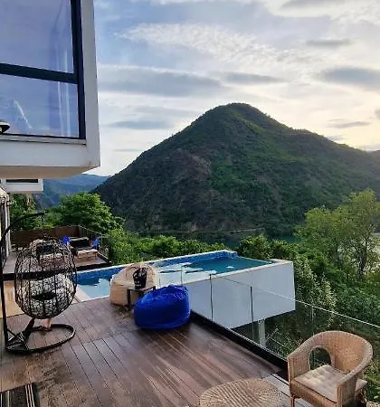 Koman Paradise *