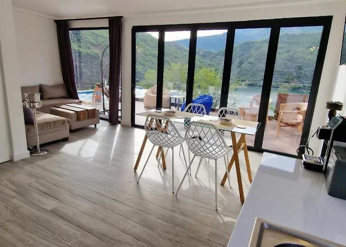 Casa vacanze Koman Paradise Shkodër