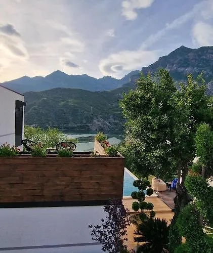 Ferienhaus Koman Paradise Shkodra