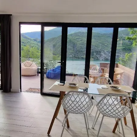 Feriehus Koman Paradise Shkodër