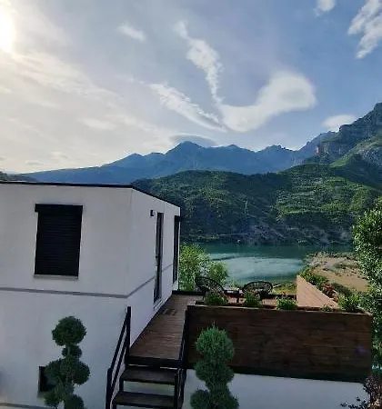 Feriehus Koman Paradise *