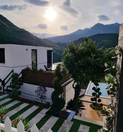 Nyaraló Koman Paradise Shkodra