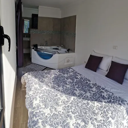 Nyaraló Koman Paradise Shkodra
