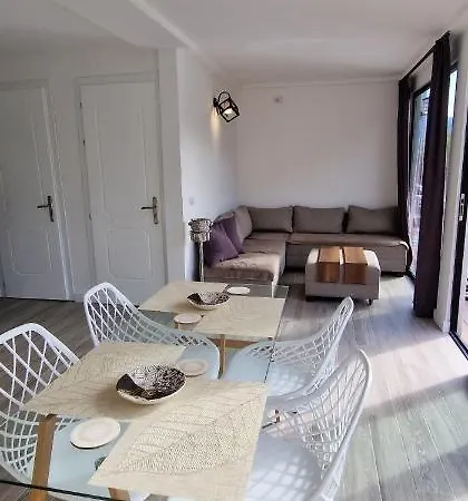 Koman Paradise Feriehus Shkodër