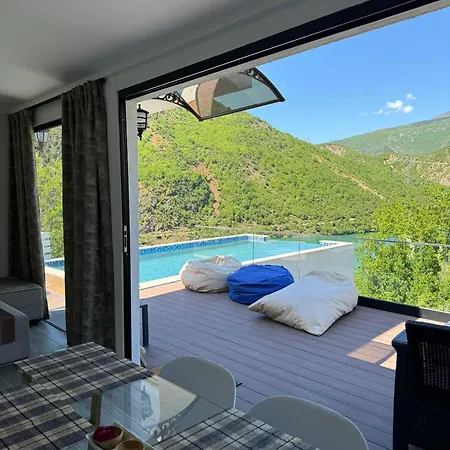 Holiday home Koman Paradise By Romina *