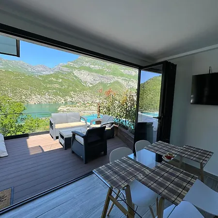 Nyaraló Koman Paradise Shkodra