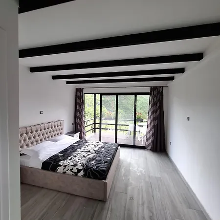 Feriehus Koman Paradise