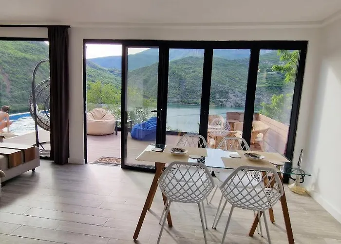 度假居 Koman Paradise Shkodër